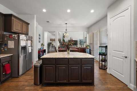 2685 Venice Drive, Grand Prairie, TX 75054
