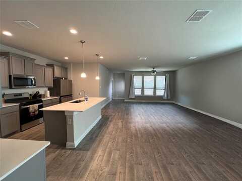 5266 Meadow Lane, Krum, TX 76249