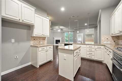 125 Mineral Point Drive, Aledo, TX 76008