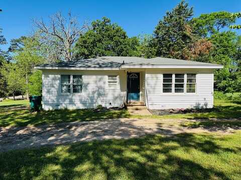 405 Walnut Street, Hughes Springs, TX 75656