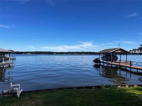 152 Pin Oak, Mabank, TX 75156