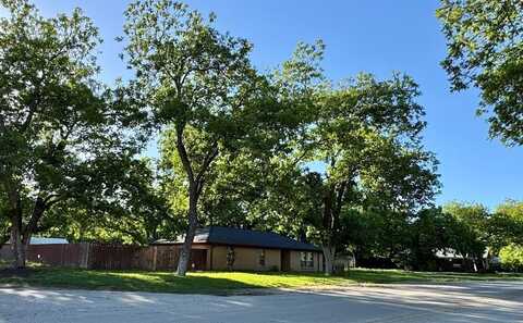 304 Oak, Clyde, TX 79510