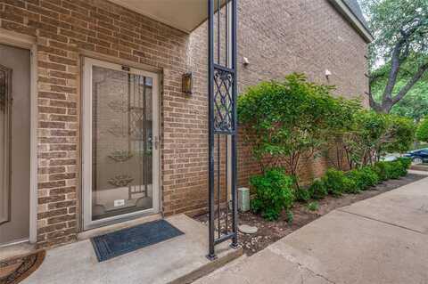 4420 Harlanwood Drive, Fort Worth, TX 76109