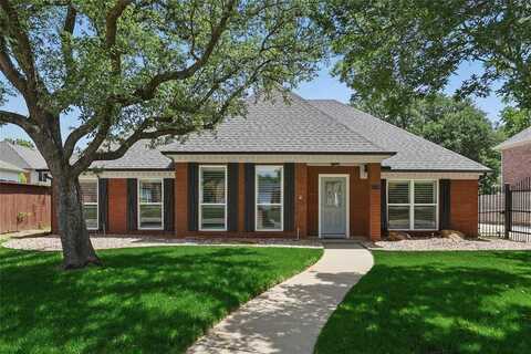 2210 Strathmore Drive, Highland Village, TX 75077