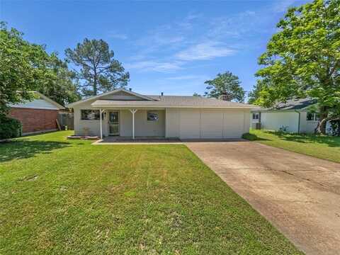 712 Brookfield Drive, Hurst, TX 76053