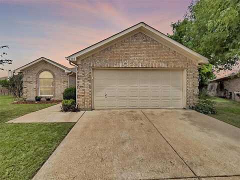 1301 Archdale Court, Fort Worth, TX 76028
