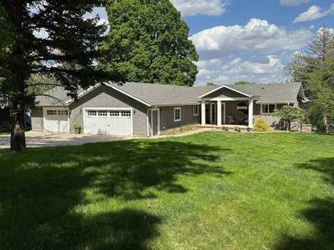 912 S Tama St, Rock Rapids, IA 51246