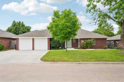 2102 Fox Avenue, Moore, OK 73160