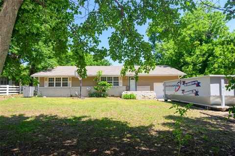1005 W Pittman Avenue, McLoud, OK 74851