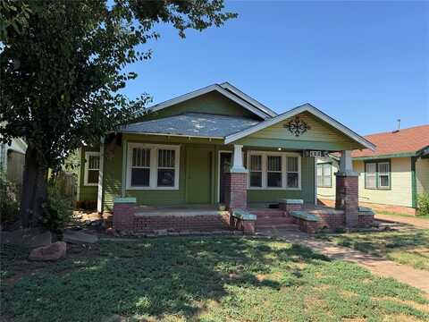 711 E Walnut Street, Altus, OK 73521