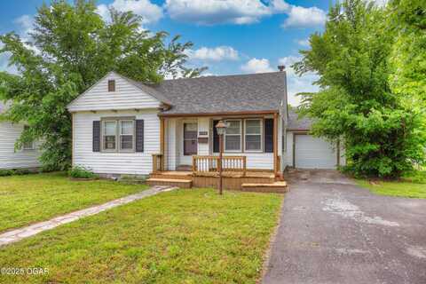 1708 Hillcrest Drive, Carthage, MO 64836