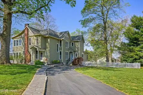 1349 S Main Street, Carthage, MO 64836