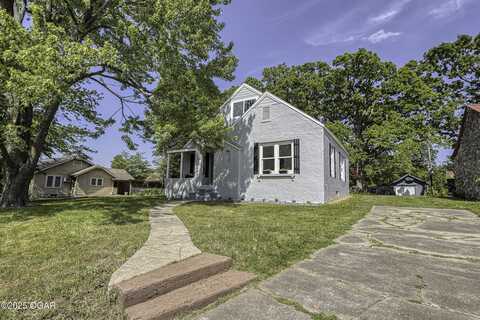 521 Oakridge Drive, Neosho, MO 64850