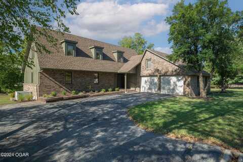 561 E Spring Street, Neosho, MO 64850