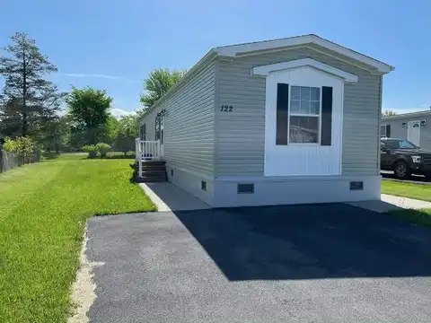 122 Elmhurst Dr., Lockport, NY 14094