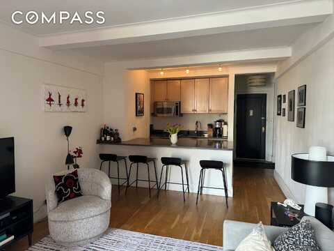 433 West 34th Street, New York, NY 10001