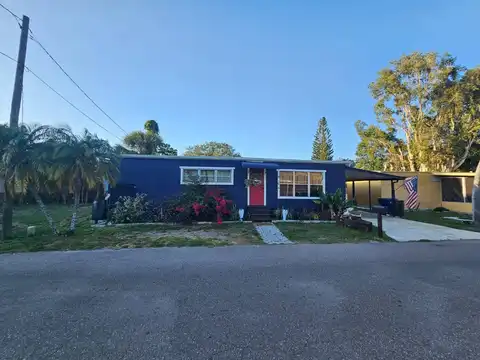 12344 Seminole Blvd, Largo, FL 33778