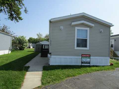 23653 Maple Lane, Brownstown, MI 48174