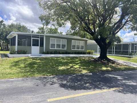 4178 Royal Manor Blvd, Boynton Beach, FL 33436