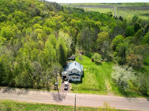 502 Luoma Rd, Wakefield, MI 49968