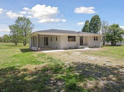 2725 Porter Rd, Mason, TN 38049