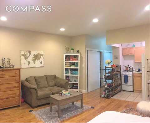 305 East 95th Street, New York, NY 10128