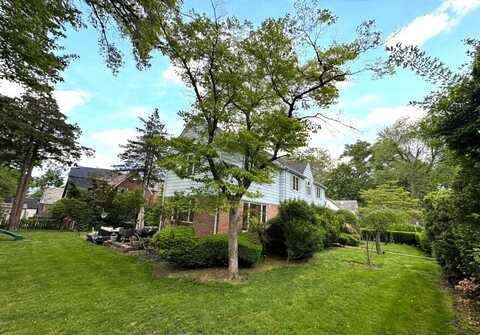 41 Allenwood Road, Great Neck, NY 11023