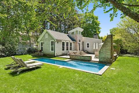 15 Halsey Avenue, Southampton, NY 11968