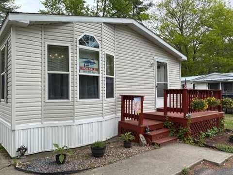 31 Hemlock Drive, Gorham, ME 04038