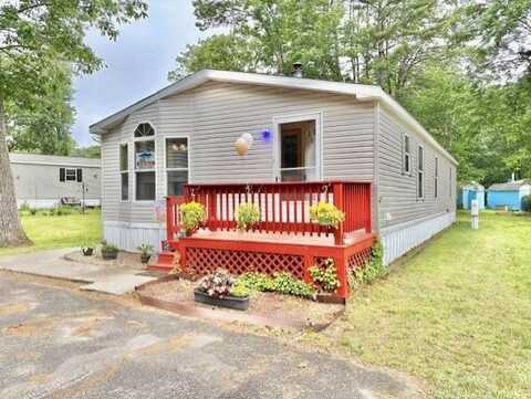 31 Hemlock Drive, Gorham, ME 04038