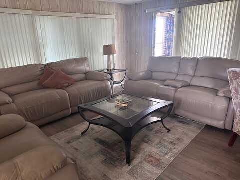 617 Plaza Del Sol, Fort Myers, FL 33917