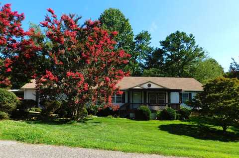 30 Greystone Dr., Hendersonville, NC 28792