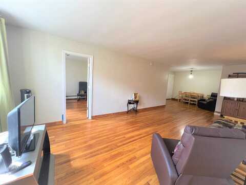 34-20 Parsons Blvd, Flushing, NY 11354