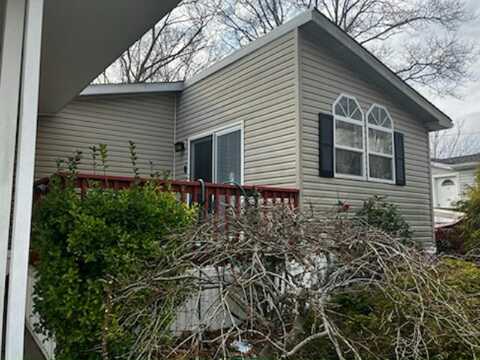 1661 Old Country Rd., Riverhead, NY 11901