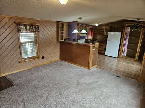26010 Lori St #4, Taylor, MI 48180