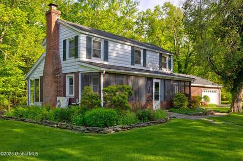 11 Dutchtown Road, Saugerties, NY 12477