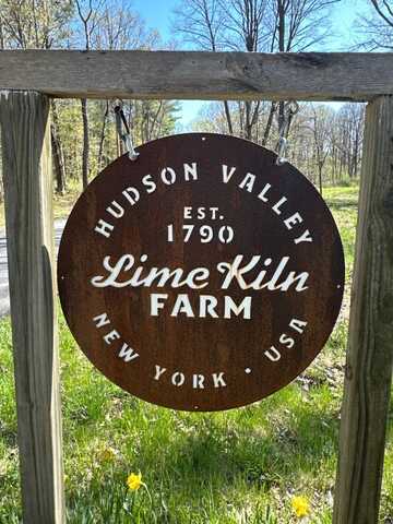 523 Lime Kiln Rd, West Coxsackie, NY 12192