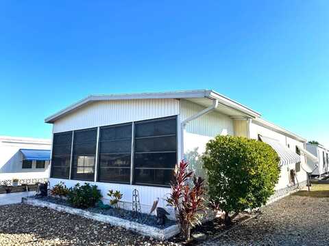 16 Punta Ct, Fort Myers, FL 33908