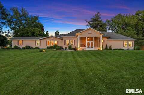 4 NIGHTINGALE Drive, Springfield, IL 62711