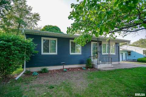 325 EDGEWOOD Drive, Pekin, IL 61554
