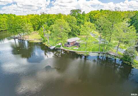 631 Community Beach Road, Centralia, IL 62801
