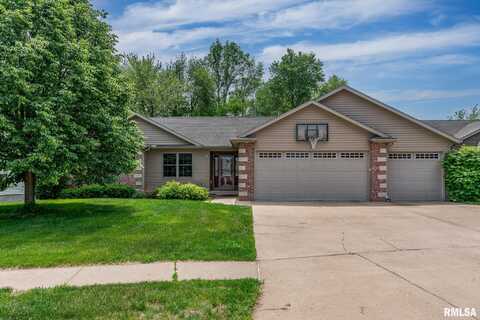 1004 Wild West Drive, Le Claire, IA 52753