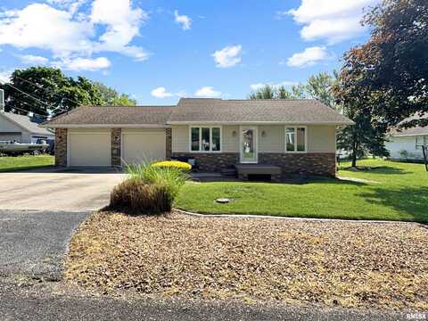 408 S CEDAR Street, Delavan, IL 61734