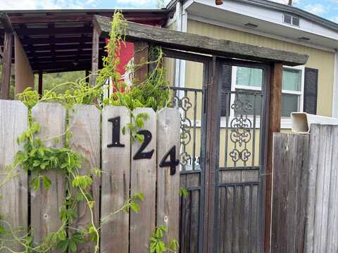 570 SE Benewah St, SP 124, Pullman, WA 99163