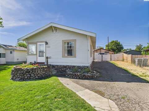 428 E 3rd Ave, Kennewick, WA 99336
