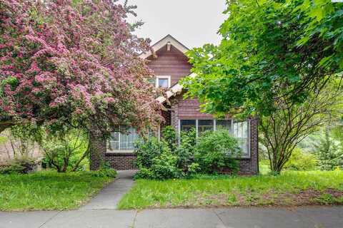 370 SW State St, Pullman, WA 99163
