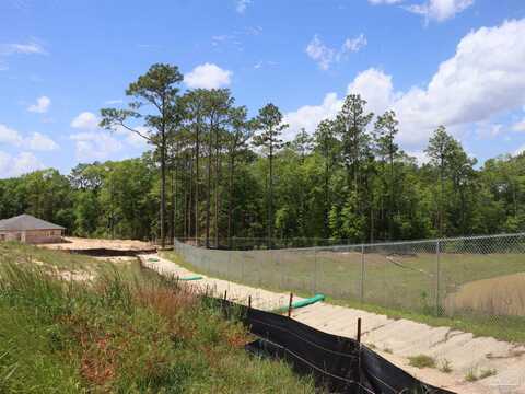 7711 Piper Cir, Milton, FL 32583