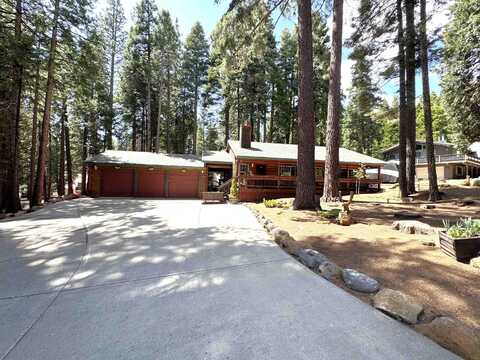 609 Clifford Drive, Lake Almanor, CA 96137