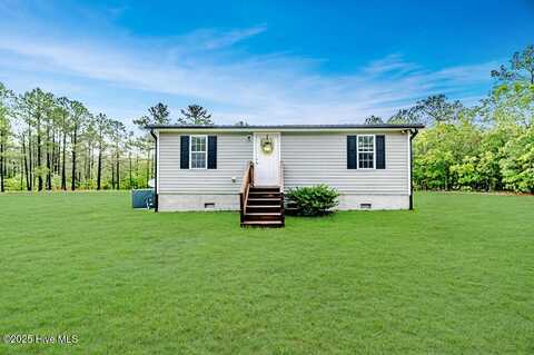 988 Nighthawk Loop, Aberdeen, NC 28315