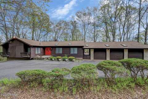 809 Blackbirch Court, Lords Valley, PA 18428